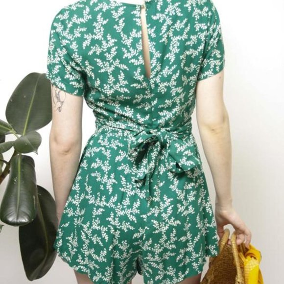 Lush Green Floral Printed Romper - M - Picture 5 of 9